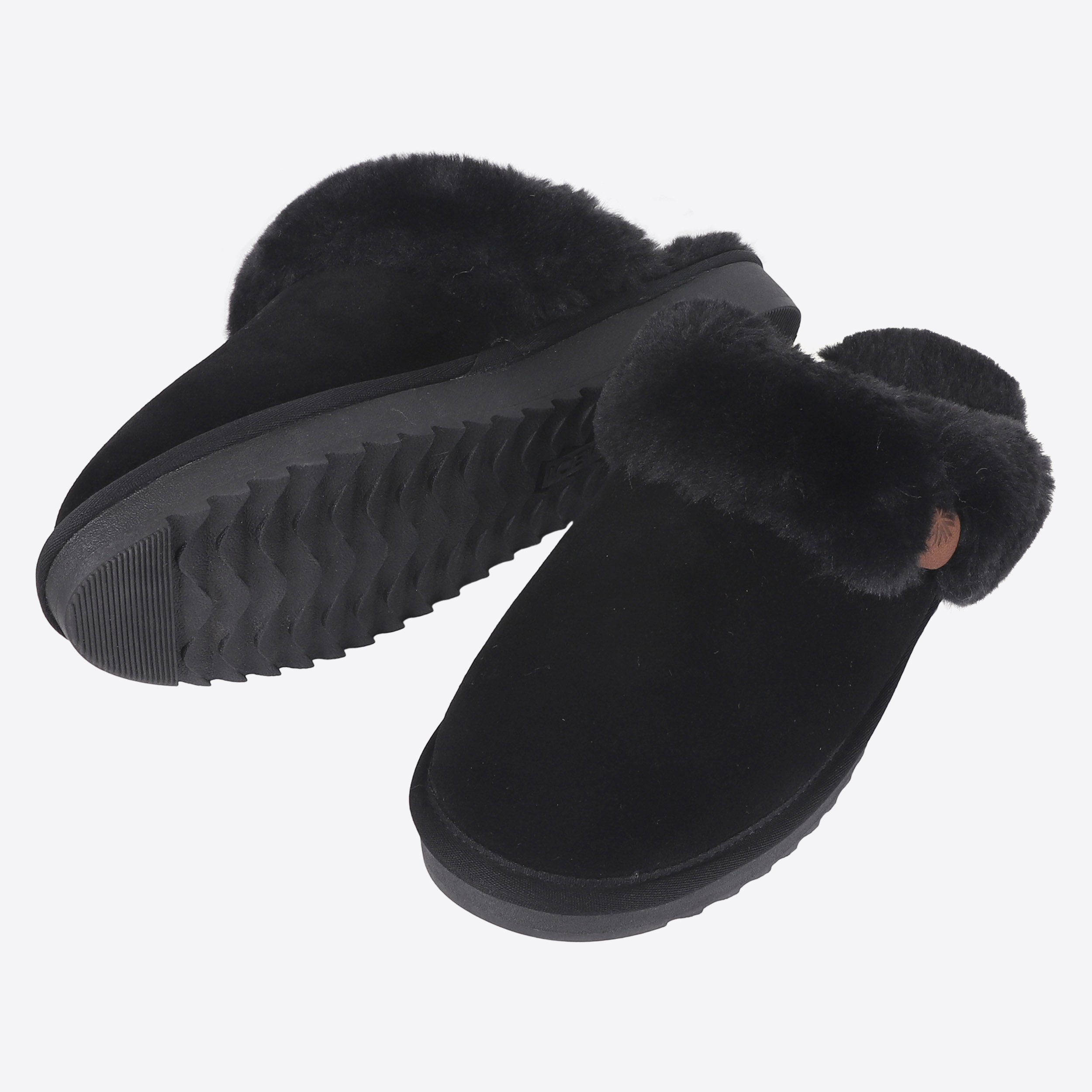 natthagi-black-suede-slippers-iceland_497.jpeg